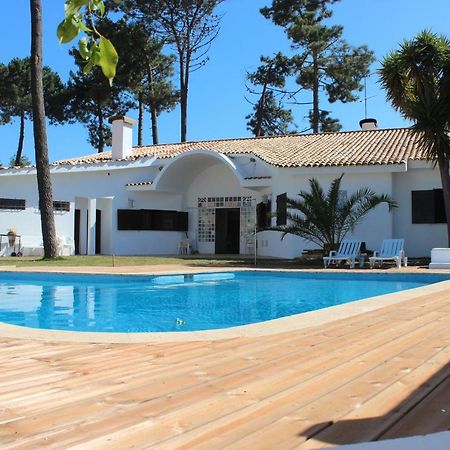 Villa Near Beach & Lisbon Корройюш Экстерьер фото